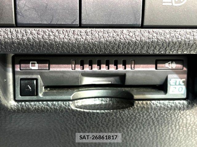 Toyota RAV4 2020-05 8132055-6