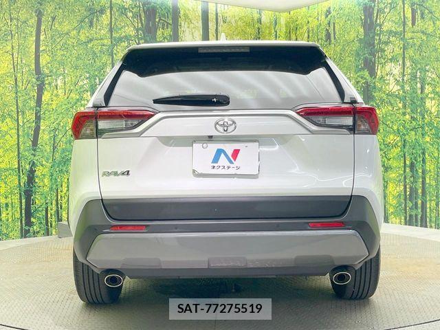 Toyota RAV4 2021-08 8132053-14