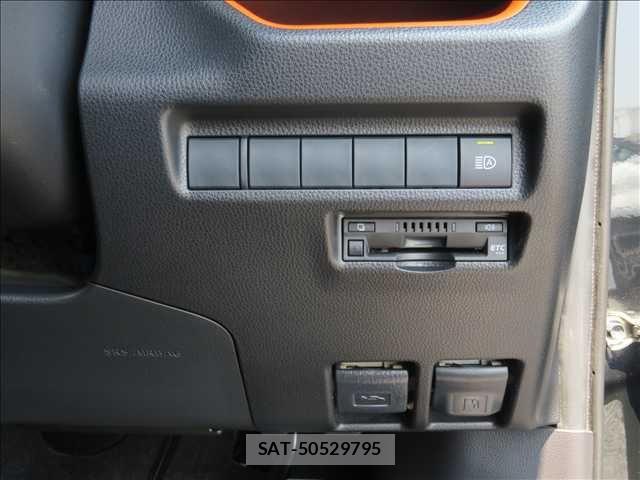 Toyota RAV4 2019-07 8132057-13
