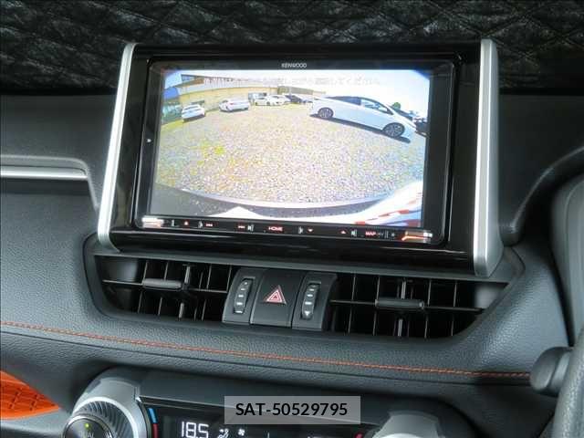 Toyota RAV4 2019-07 8132057-5