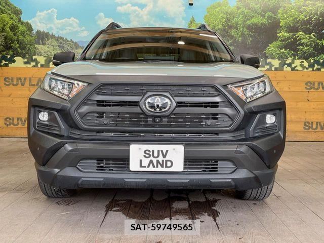 Toyota RAV4 2023-09 8132052-13