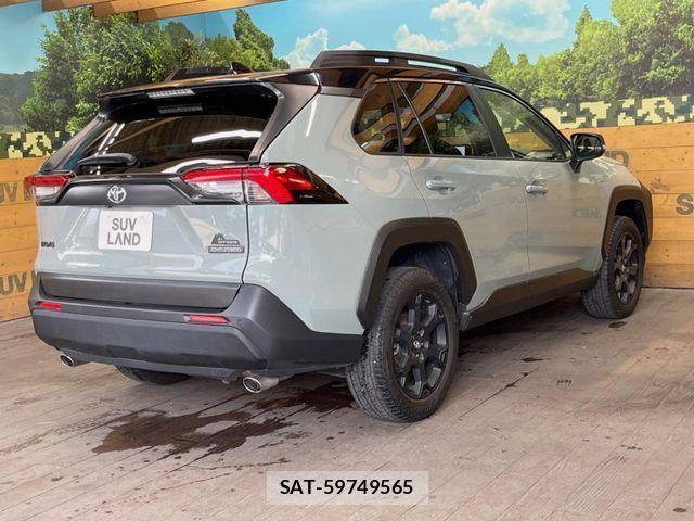 Toyota RAV4 2023-09 8132052-16