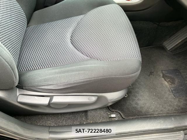 Toyota RAV4 2012-02 8132062-9