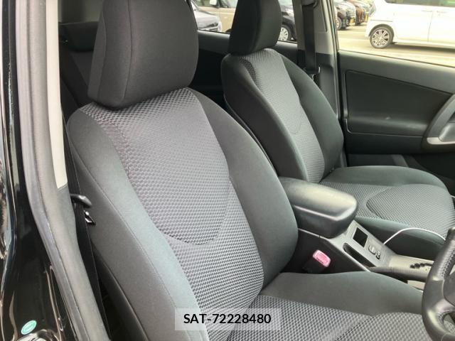 Toyota RAV4 2012-02 8132062-11