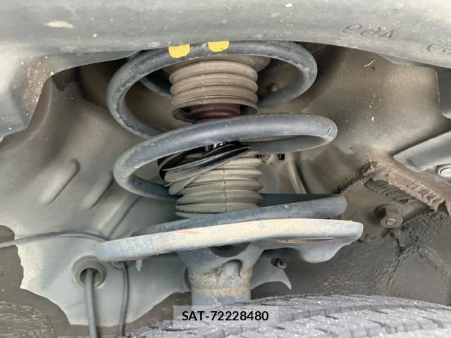 Toyota RAV4 2012-02 8132062-8
