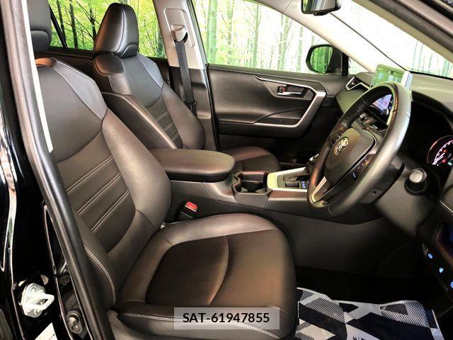 Toyota RAV4 2021-06 8132056-10