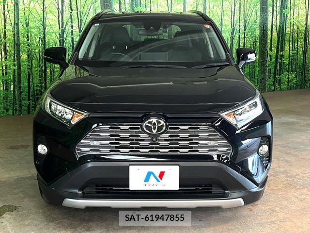 Toyota RAV4 2021-06 8132056-13