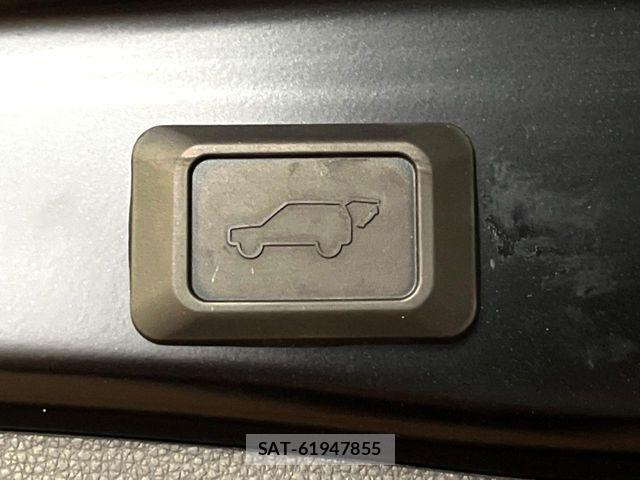 Toyota RAV4 2021-06 8132056-4