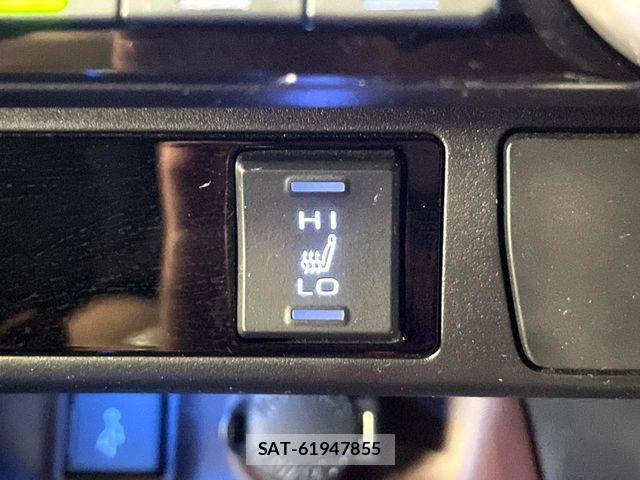 Toyota RAV4 2021-06 8132056-7