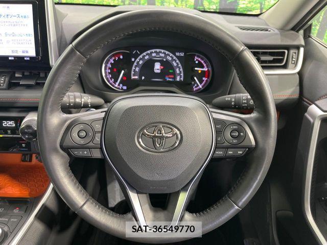Toyota RAV4 2019-08 8132054-10