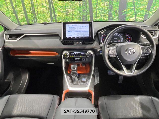Toyota RAV4 2019-08 8132054-1
