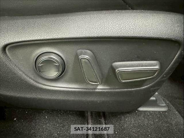 Toyota RAV4 2019-06 8146549-8