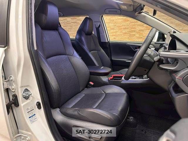 Toyota RAV4 2021-02 8146542-4