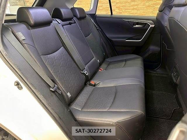 Toyota RAV4 2021-02 8146542-5