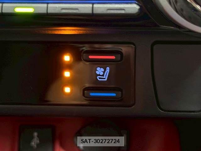 Toyota RAV4 2021-02 8146542-8