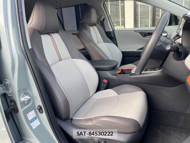 Toyota RAV4 2019-11 8146558-9