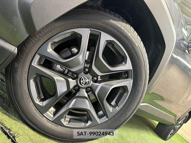 Toyota RAV4 2023-03 8146540-11