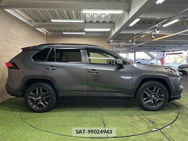 Toyota RAV4 2023-03 8146540-17