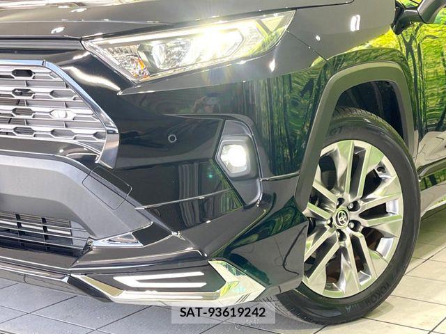 Toyota RAV4 2024-06 8146530-11