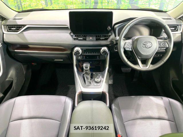 Toyota RAV4 2024-06 8146530-1