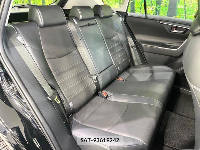 Toyota RAV4 2024-06 8146530-8