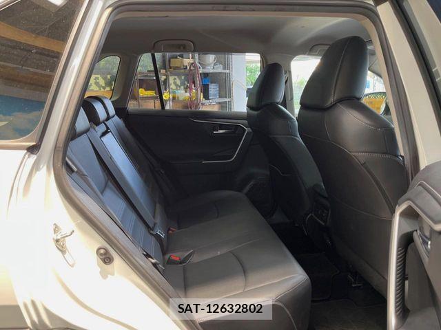 Toyota RAV4 2023-06 8146533-10