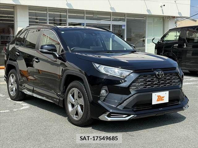 Toyota RAV4 2021-06 8146555-9