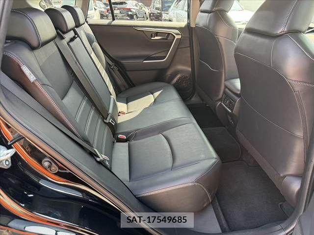 Toyota RAV4 2021-06 8146555-17