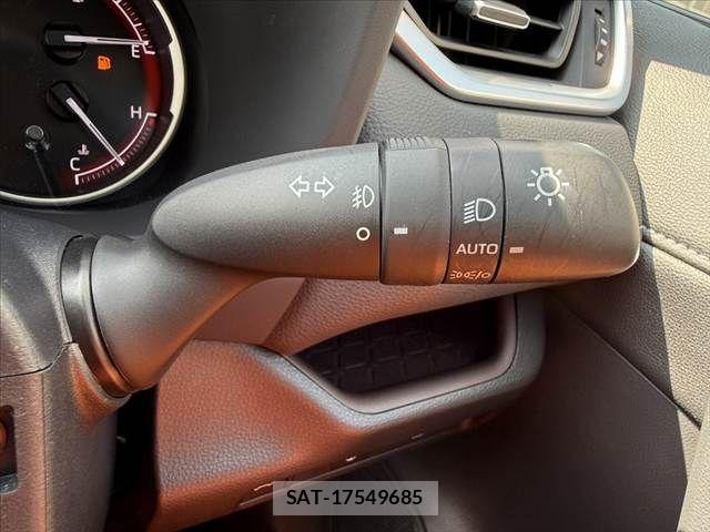 Toyota RAV4 2021-06 8146555-25