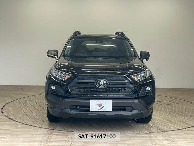 Toyota RAV4 2023-01 8146536-13