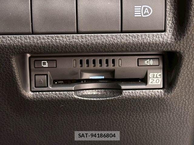 Toyota RAV4 2021-09 8146548-11