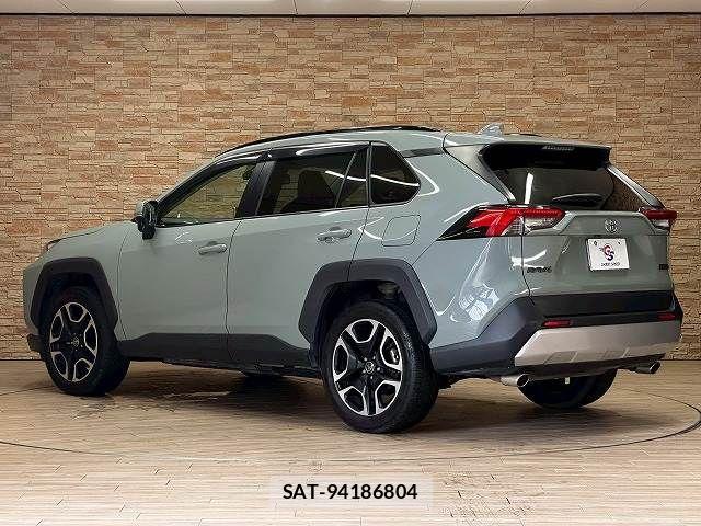 Toyota RAV4 2021-09 8146548-15