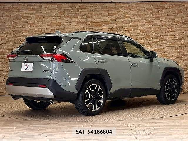 Toyota RAV4 2021-09 8146548-16