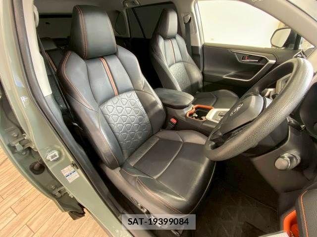 Toyota RAV4 2020-04 8146551-10