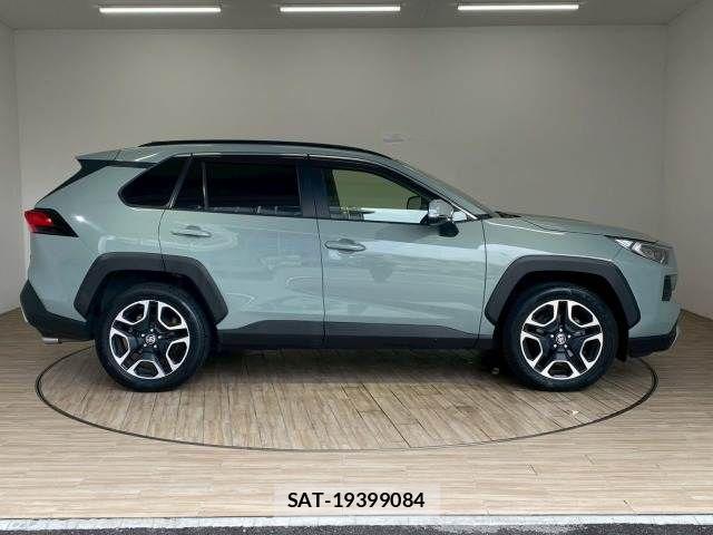 Toyota RAV4 2020-04 8146551-16