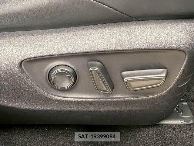 Toyota RAV4 2020-04 8146551-8