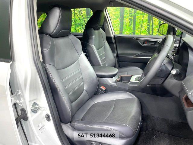 Toyota RAV4 2023-08 8146532-9