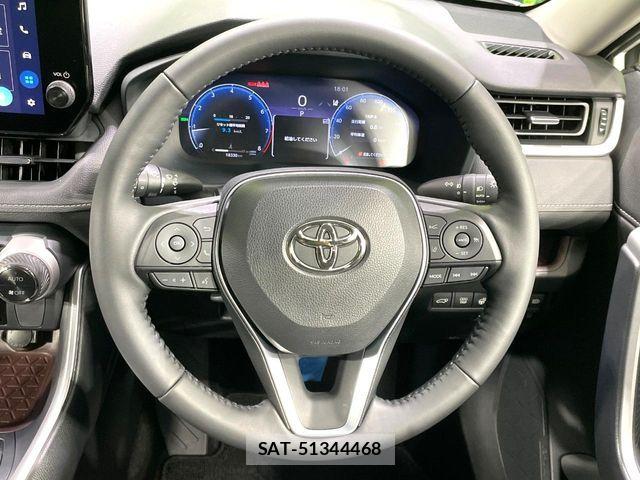 Toyota RAV4 2023-08 8146532-12