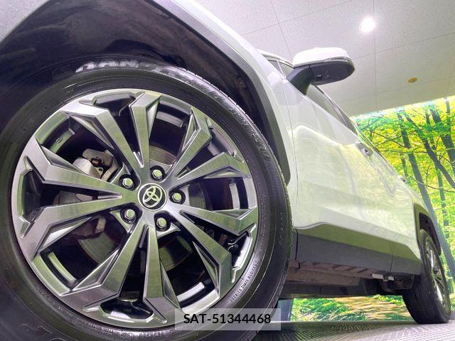 Toyota RAV4 2023-08 8146532-14