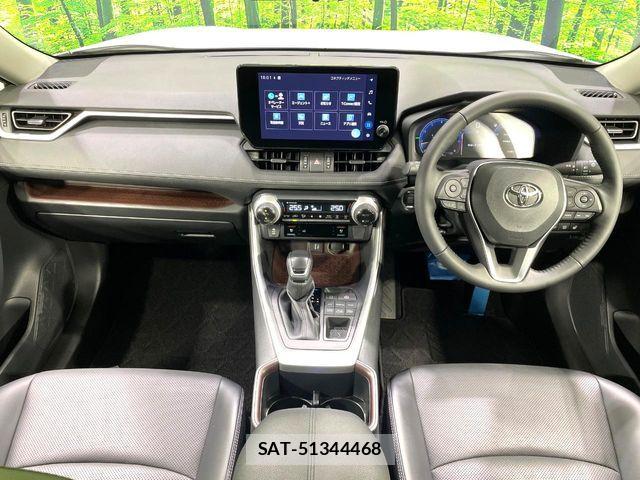 Toyota RAV4 2023-08 8146532-1