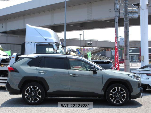 Toyota RAV4 2021-12 8159109-14