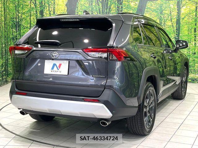 Toyota RAV4 2023-06 8209797-16