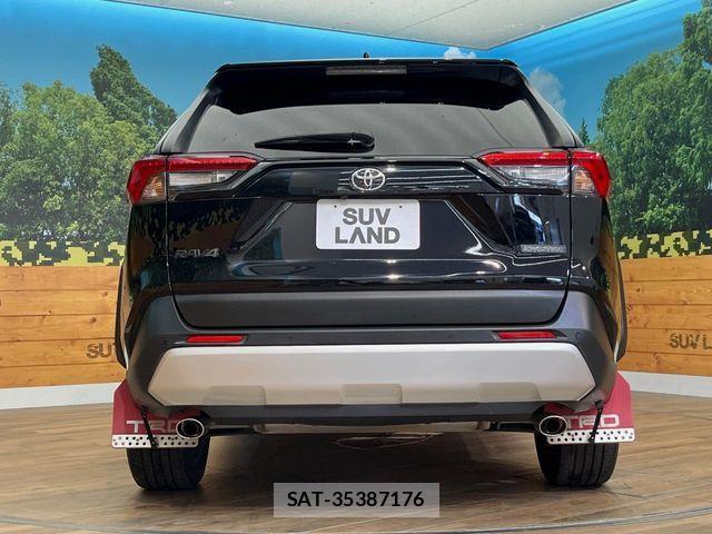 Toyota RAV4 2019-05 8209819-16