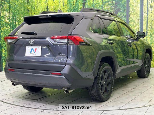 Toyota RAV4 2021-08 8209795-16