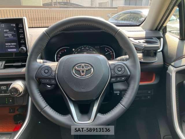 Toyota RAV4 2022-03 8209806-10