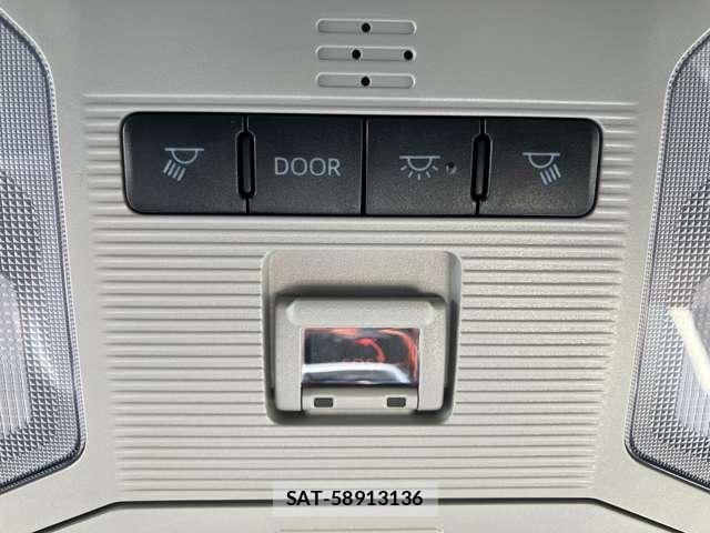 Toyota RAV4 2022-03 8209806-25