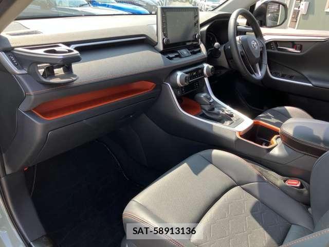 Toyota RAV4 2022-03 8209806-29