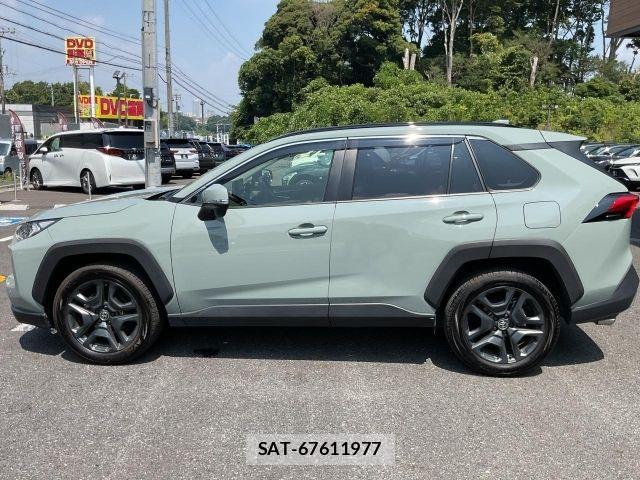 Toyota RAV4 2023-01 8209792-11