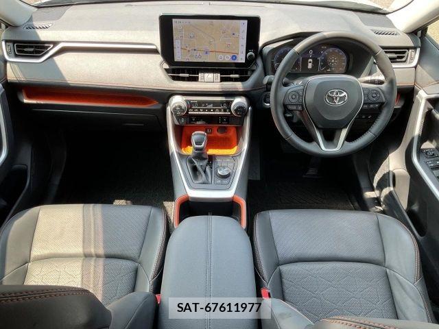 Toyota RAV4 2023-01 8209792-1