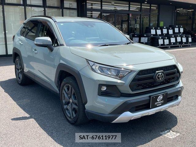 Toyota RAV4 2023-01 8209792-6